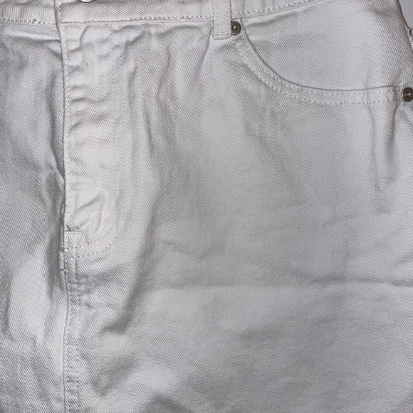 White Mini Skirt, Forever 21, Size 0XL - Picture 2 of 2